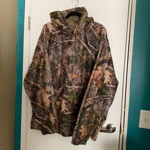 NWT Camo hooded pullover